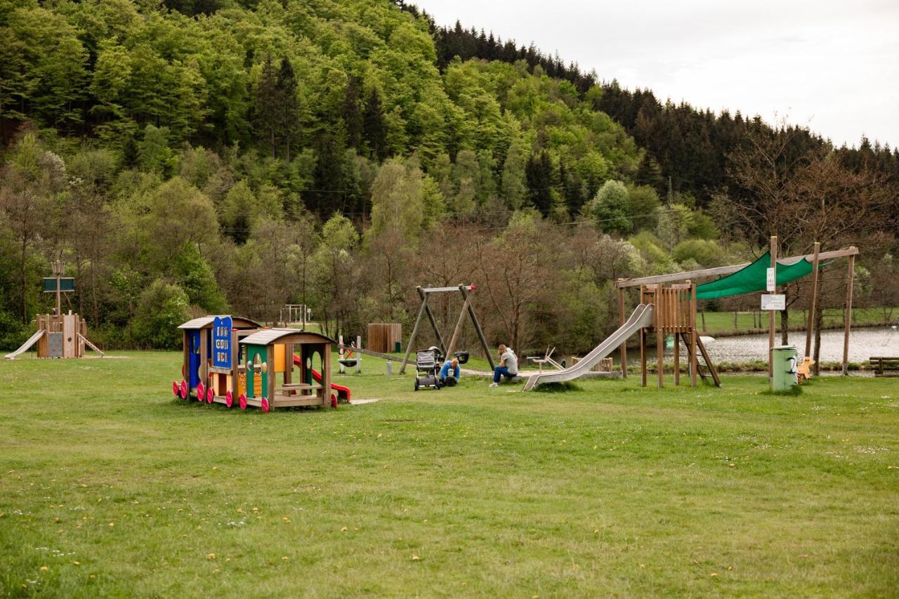 Ferienwohnung Mit Seeblick — Sport Und Erholung Winterberg Esterno foto